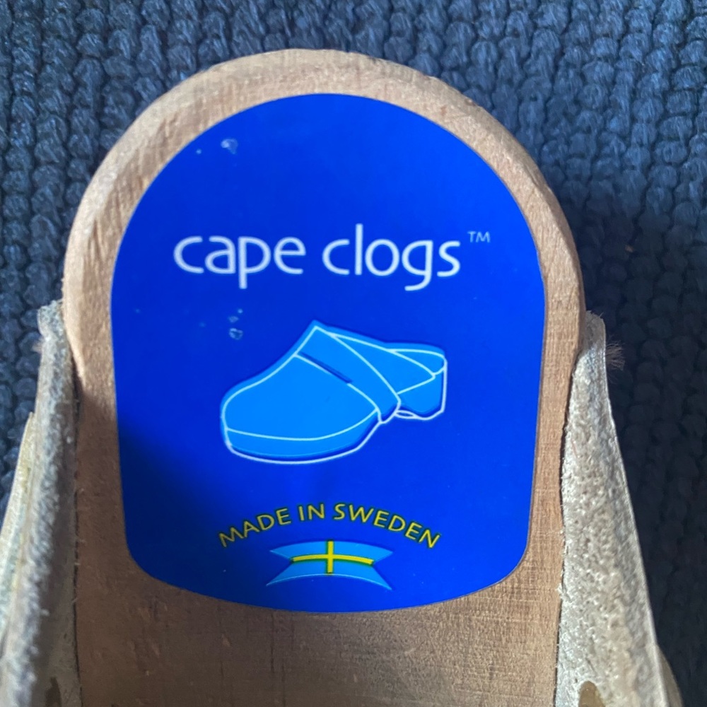 Kid’s Clogs - Picture 5 of 6